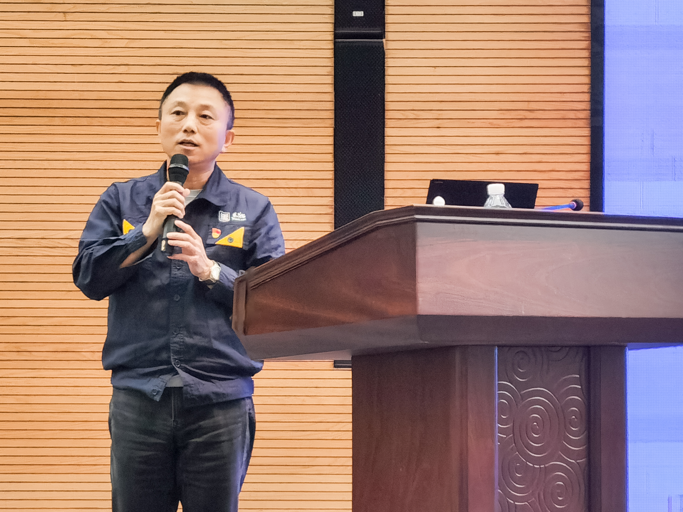 c6f3c064b1089ed258538ca1c89f6f4_4.jpg c6f3c064b1089ed258538ca1c89f6f4_4.jpg